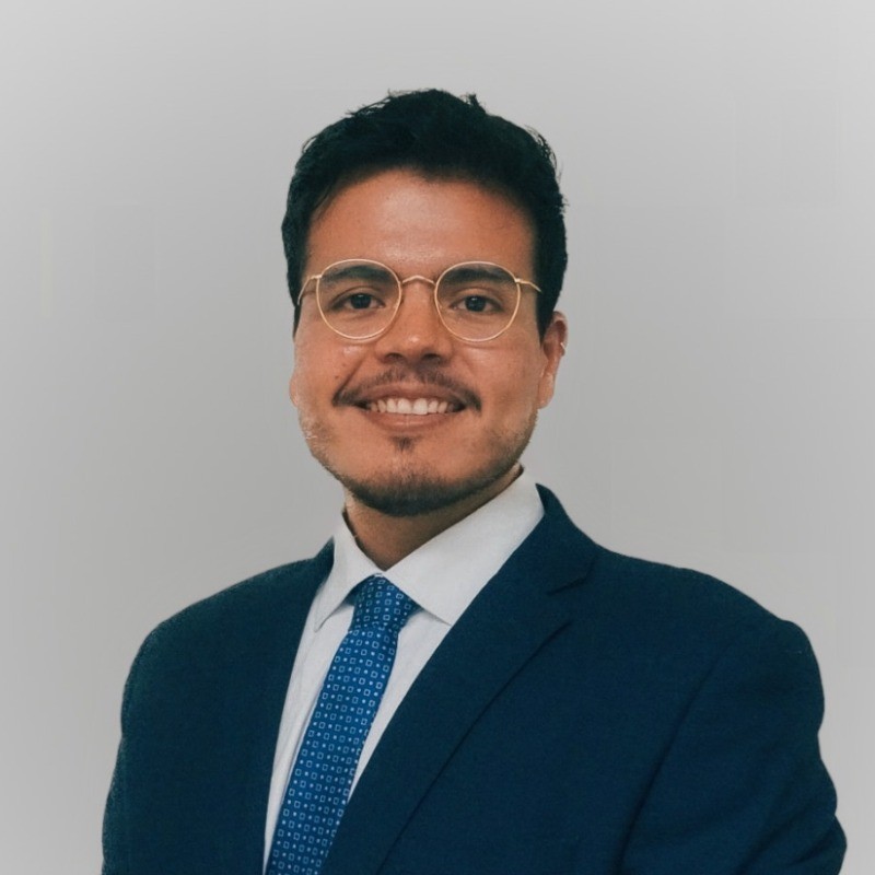 Dr. Luis Cervantes